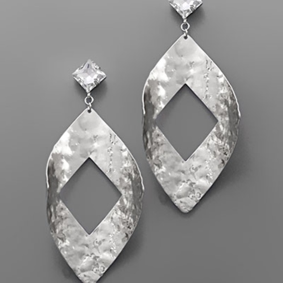 Curved Rhombus Earrings - Picture 2 of 2